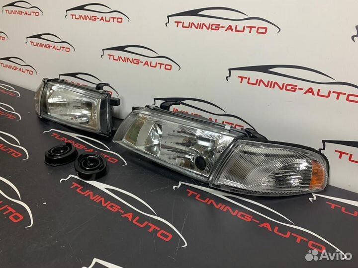 Фары RH+LH Toyota Carina (T190/191/192/195) 1992-1996 год. Комплект