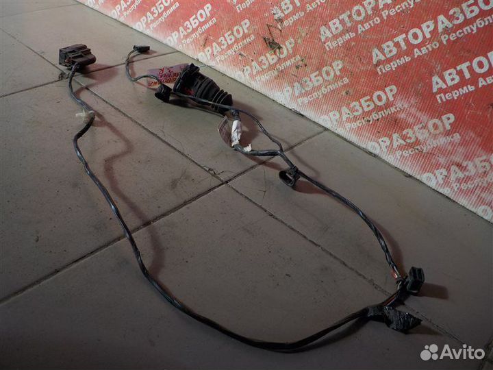 Проводка двери задняя правая Opel Astra-H хэтчбек