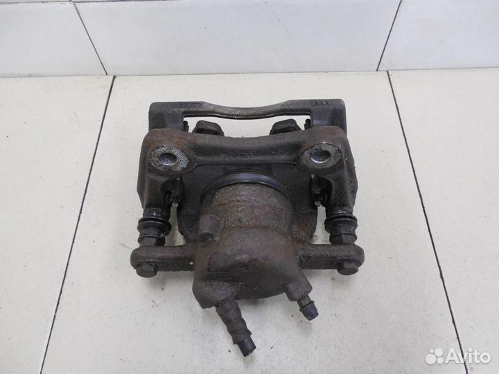 Суппорт передний левый Duster 2012