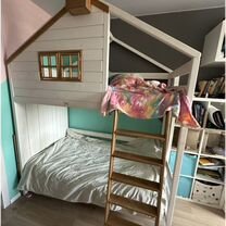 Детская кровать - домик двухъярусная