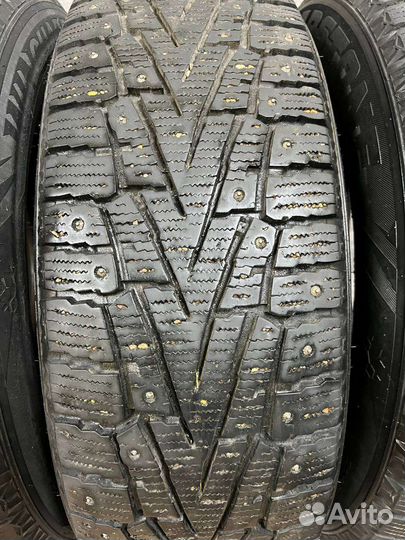 Roadstone Winguard WinSpike SUV 225/65 R17