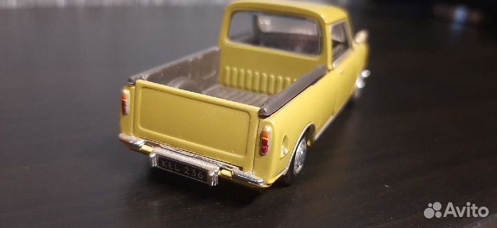 Austin Mini Pickup 1 43