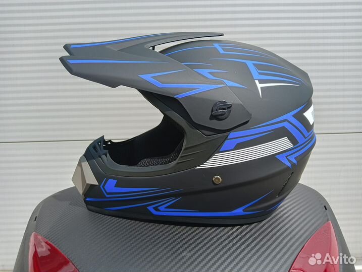 Мото шлем. Шлем интеграл. Шлем кроссовый