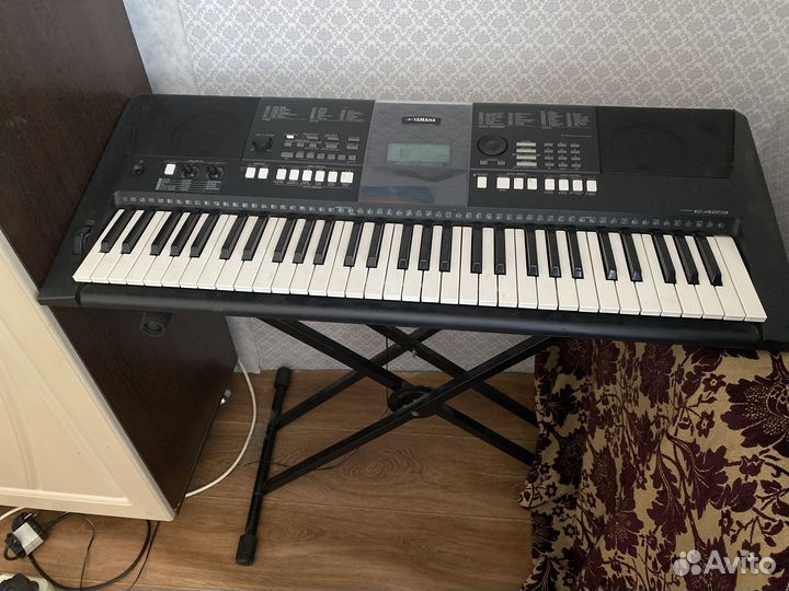 Продам синтезатор yamaha psr e423