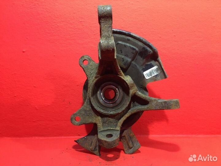 Кулак передний правый Kia Venga YN G4FA 1.4 бензин