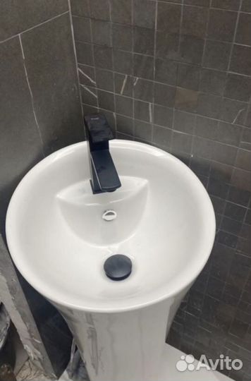 Услуги сантехника.установка смесителя, унитаза