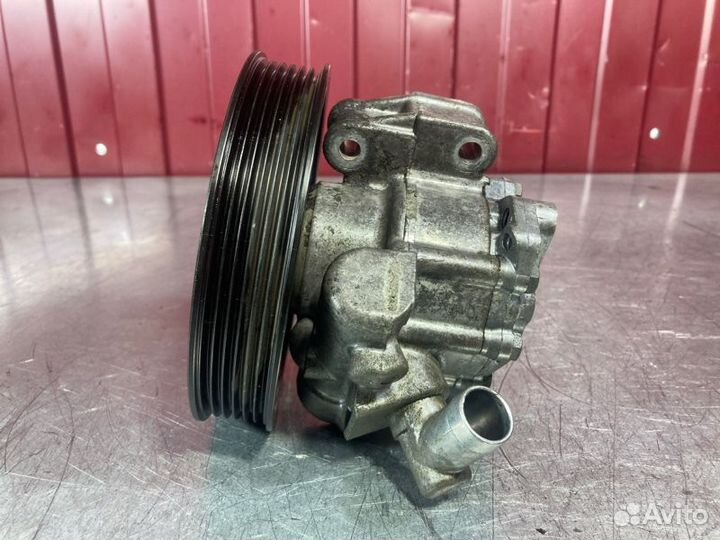 Насос гидроусилителя руля Mercedes C-Class W203