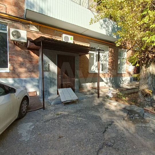 2-к. квартира, 60 м², 1/5 эт.