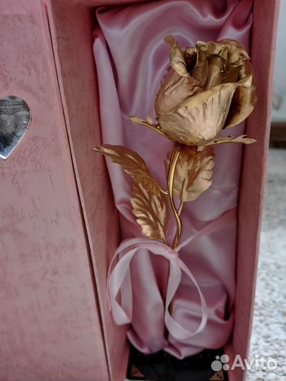 Золотая роза