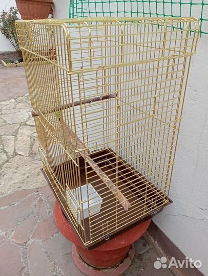 Клетка для крупного попугая
