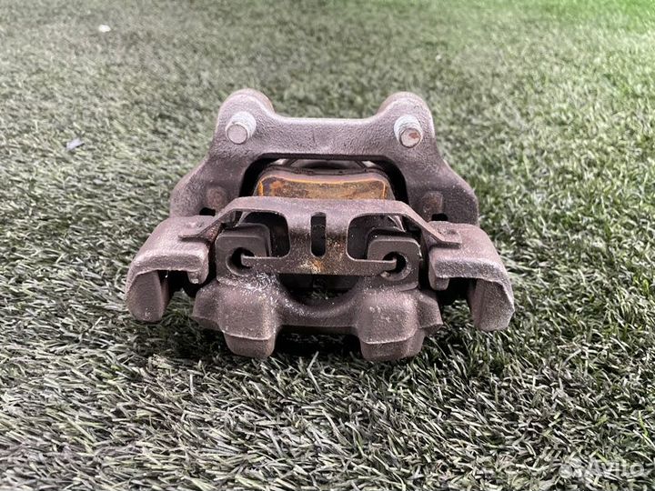 Суппорт тормозной задний левый Bmw 3 F30 N20B20