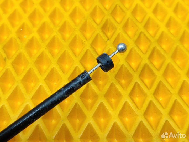 Трос замка капота Mercedes S W221 3.5 M272 2009