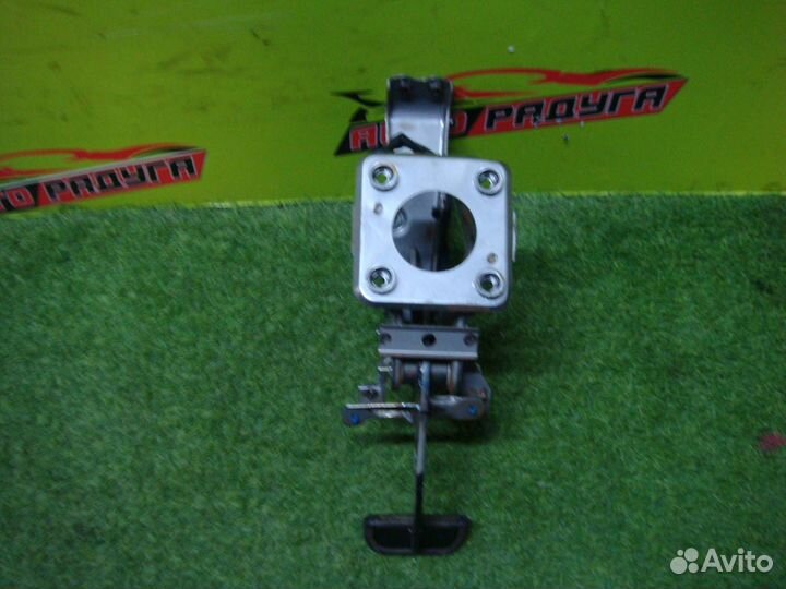 Педаль тормоза toyota AZR60G,AZR65G noah,voxy