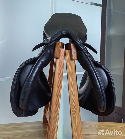 Седло конкурное Kentaur Priamos 17,5/2