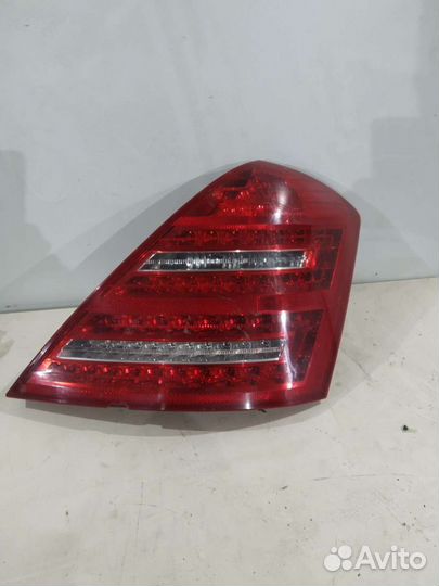 Фонарь левый правый Mercedes W221