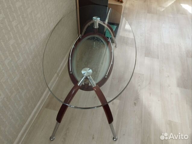 Стол журнальный стеклянный