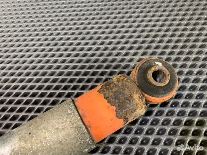 Амортизатор зад. Cadillac Escalade