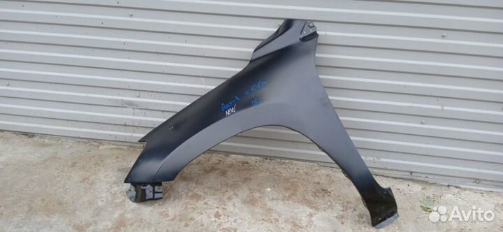 Крыло переднее левое Toyota Rav-4 2005-2010
