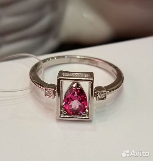 Розовый топаз нат/Серебряное кольцо/18/18.5/19