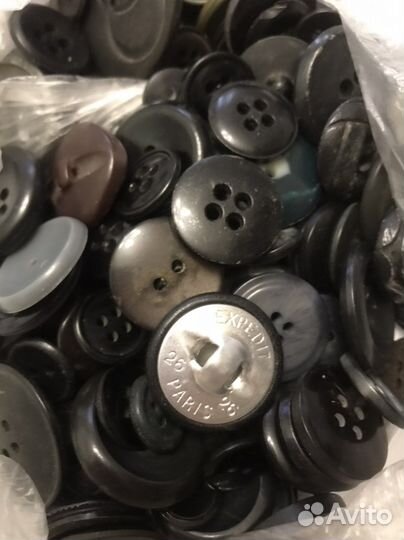 Пуговицы