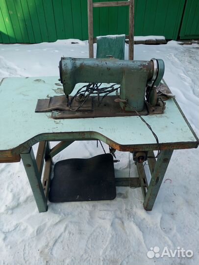 Швейная машинка