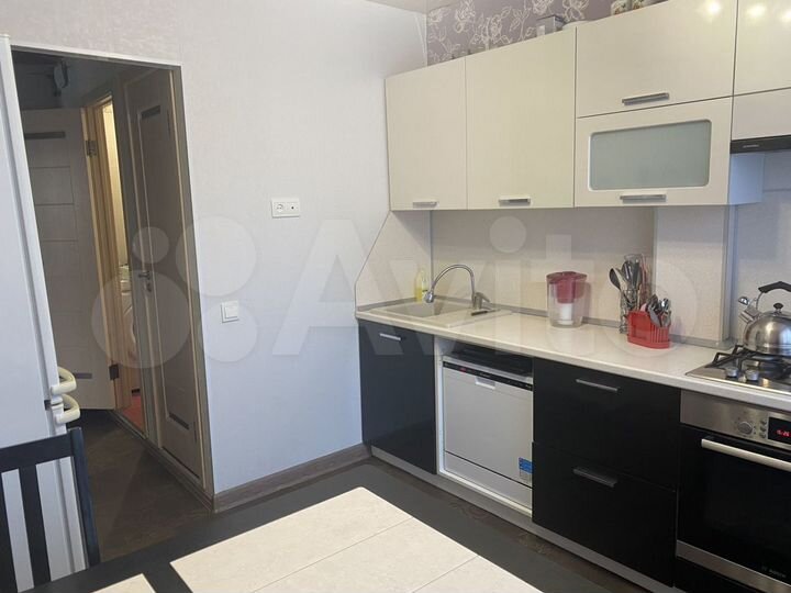 3-к. квартира, 76 м², 3/9 эт.