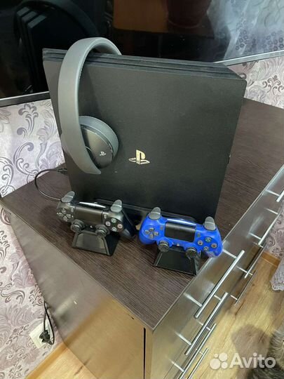 Sony playstation 4 pro 1tb