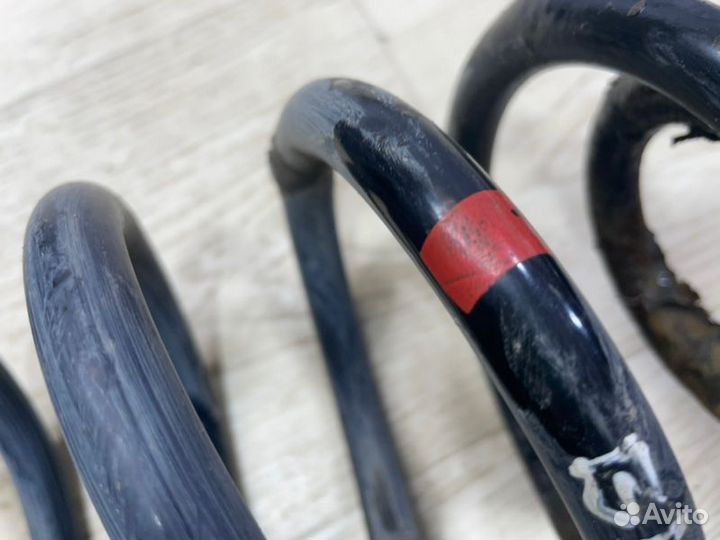 Пружина задняя Bmw 523 универсал 256S4 1999