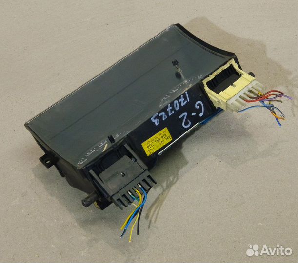 Панель приборная VW Golf 2 без тахометра