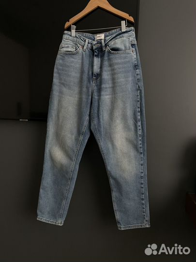 Джинсы s