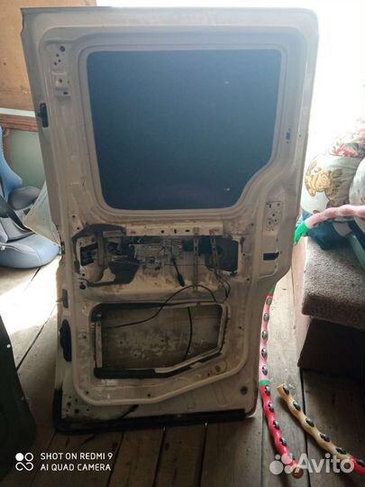 Дверь citroen berlingo