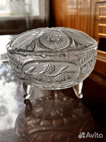 Хрустальная ваза