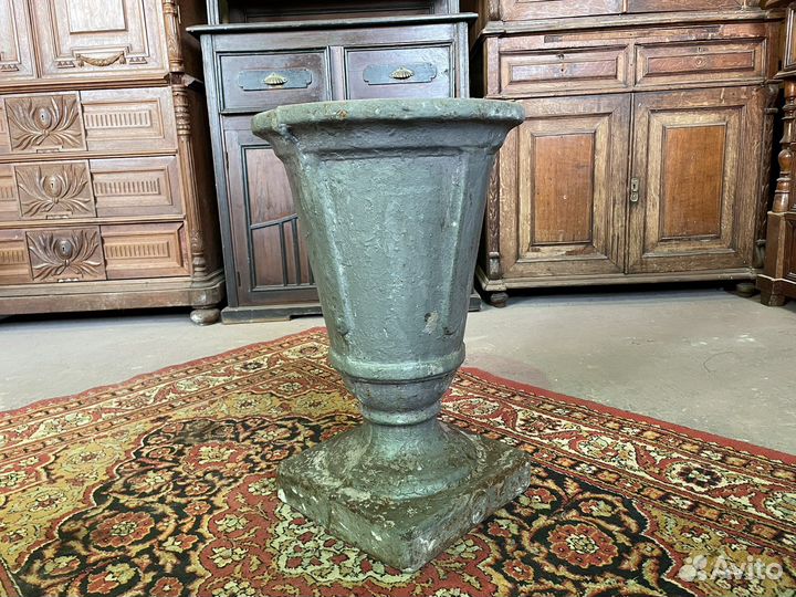 Урна чугунная старинная