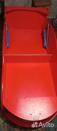 Детская кровать машина