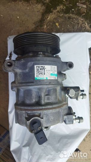 Компрессор кондиционера VAG