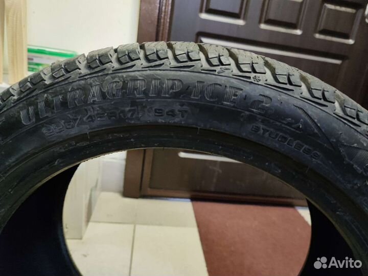 Goodyear UltraGrip Ice 2 225/45 R17 94T