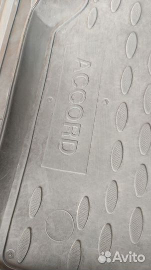 Автомобильные коврики резиновые