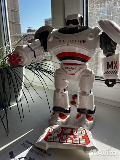 Интерактивный робот