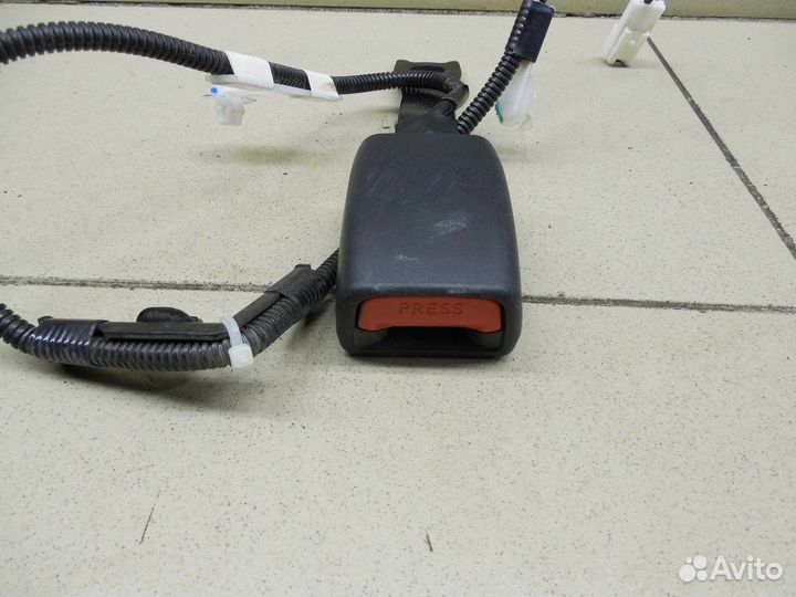 Ответная часть ремня безопасности Hi Lux 2015