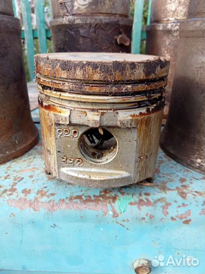 Поршень с гильзой