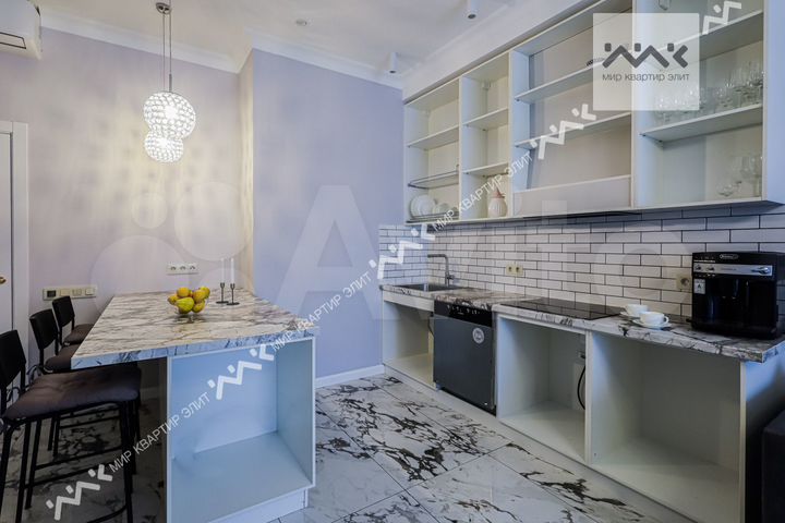 2-к. квартира, 70 м², 4/8 эт.