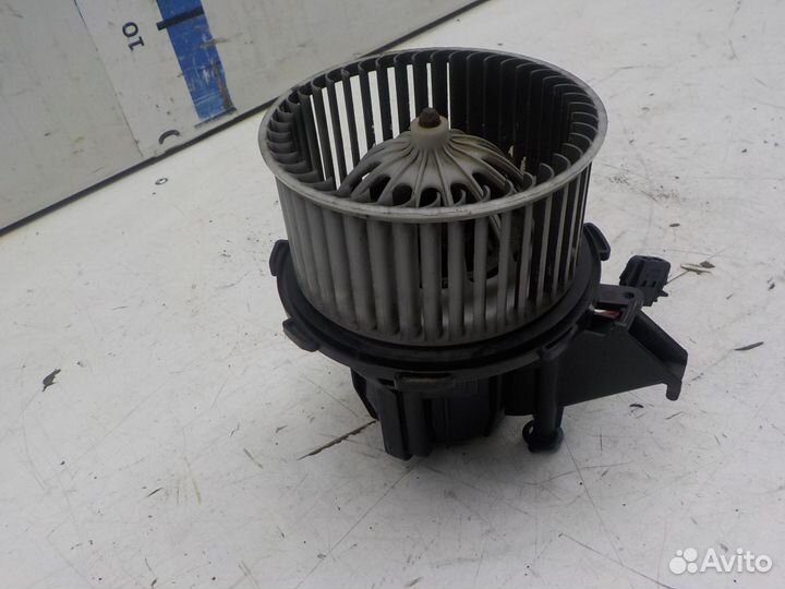 Мотор печки Audi Q5 2008