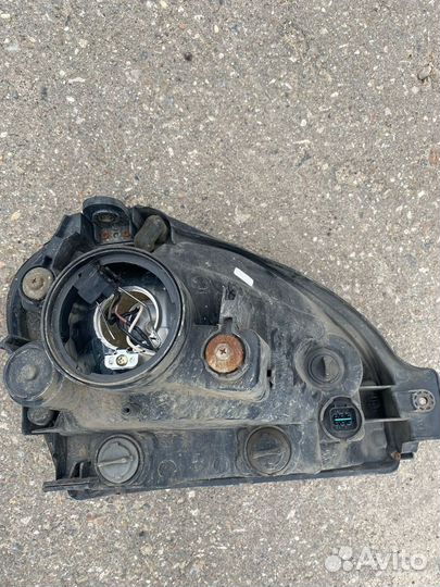 Hyundai tucson 2006 фара