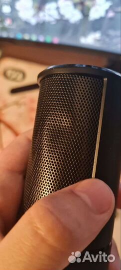 Микрофон Razer Seiren X