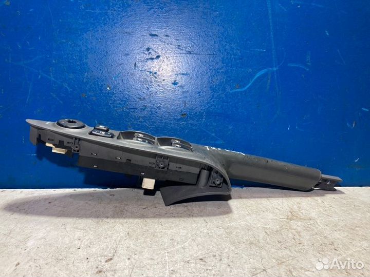 Блок управления стеклоподъемниками Hyundai Tucson