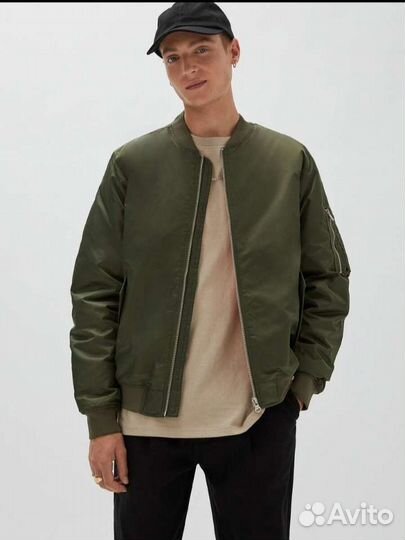 Бомбер Pull&bear
