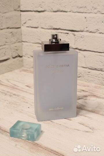 Парфюмерная вода Light Blue Eau Intense Женская