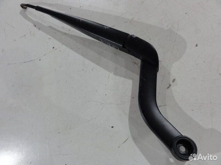 Поводок стеклоочистителя передний левый Land Rover