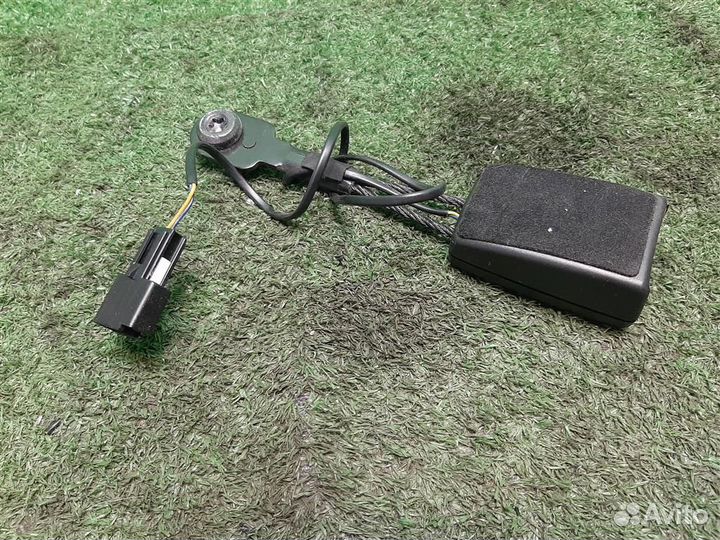 Замок ремня безопасности передний правый Chevrole