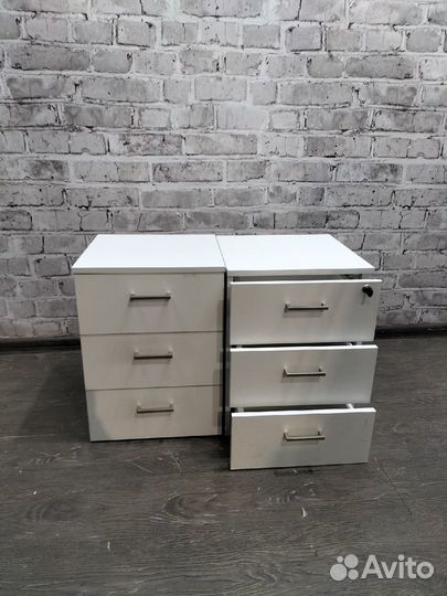 Тумба приставная 3 ящика